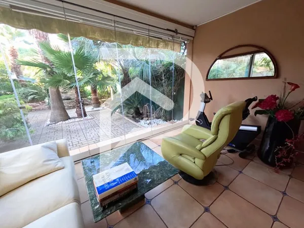 VIAGER -JOLIE MAISON T3- HYERES SECTEUR PORT