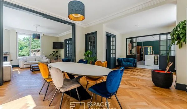 Maison 12 pièces 360 m²