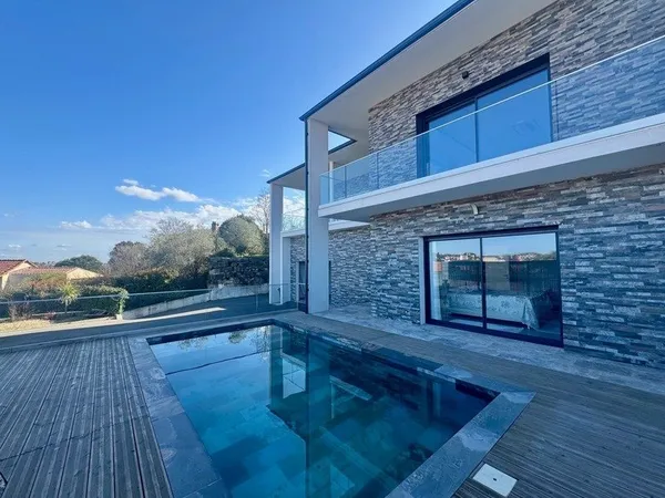 Maison à vendre 7 pièces ALES (30)