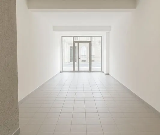 Local commercial - Hyper centre Épernay - 70 m² + grande cave en sous-sol
