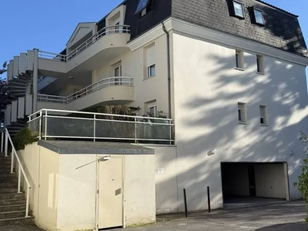 Studio 1 pièce 27 m²