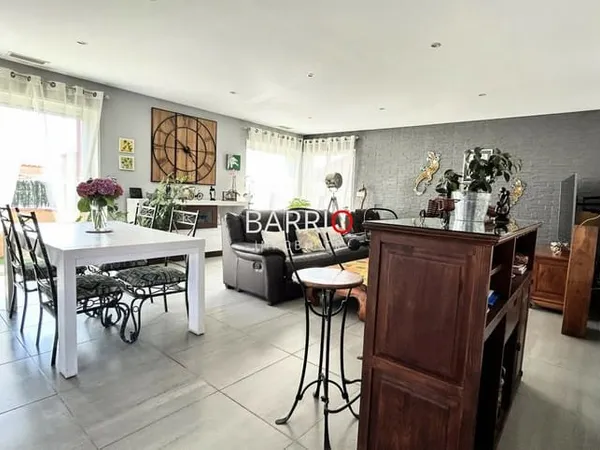 VILLA T5 4 Faces de plain-pied de 122 m2 à BROUILLA