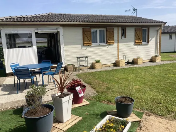 chalet avec terrasse couverte