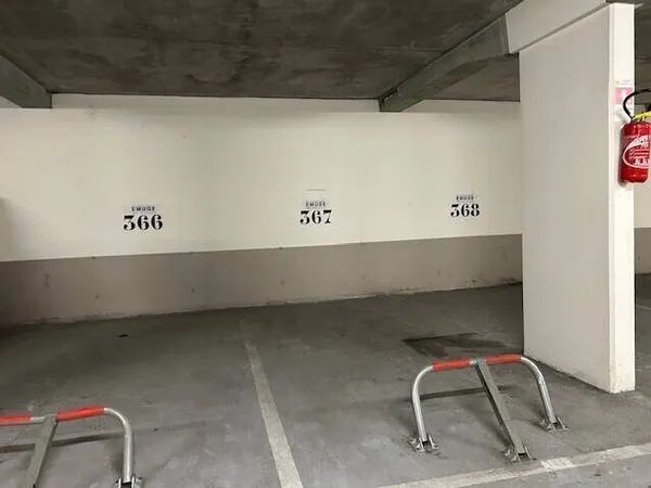 Parking 11 m²