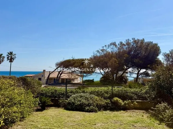 VILLA VUE MER 5 PIECES A PROXIMITE IMMEDIATE DE LA MER, A SAINTE MAXIME