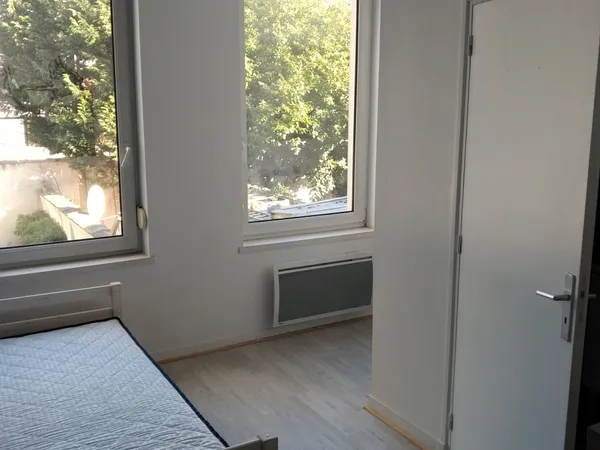 Loue studio meublé équipé secteur la Catho