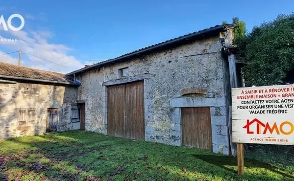 Ensemble en pierre à rénover d'une surface totale de 222 M² sur une parcelle de terrain de 1271 M².