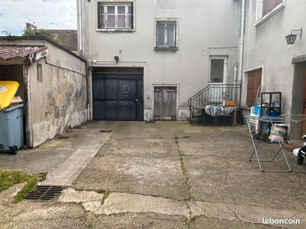 Place de parking à louer