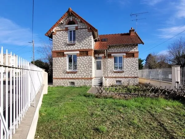 Maison Amilly très bon état