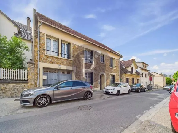 Maison 9 pièces 195 m²