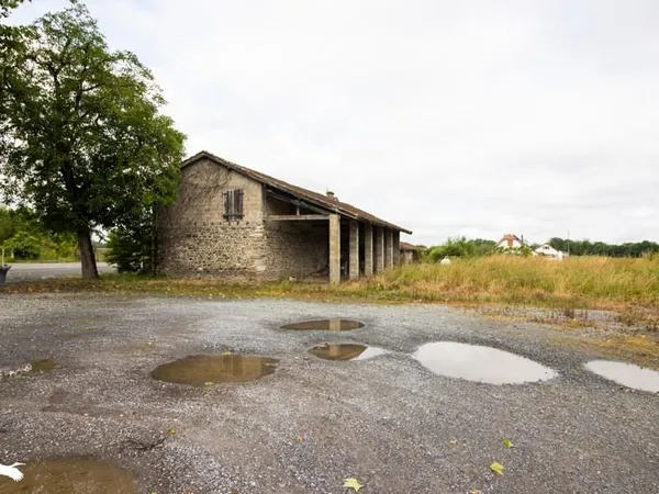 Maison de bourg de 11 pièces principales