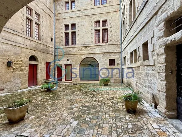 Uzès Adresse d'exception au coeur du centre historique