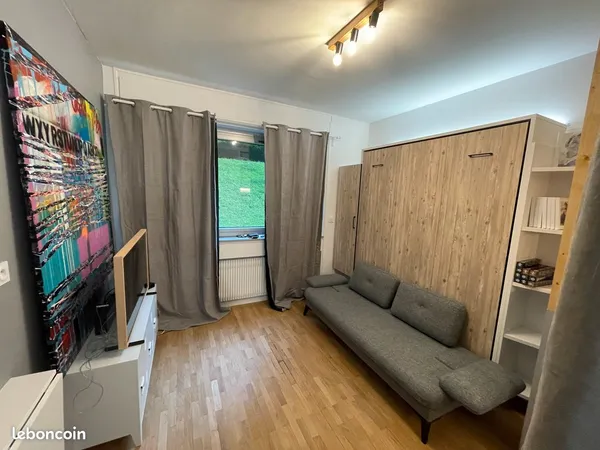 À louer beau studio meublé Caluire