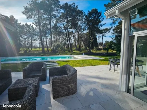 Au coeur du Golf de Pessac - Élégante villa de plein-pied 216m2 sur un parc de 2200 m²