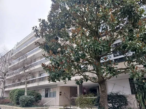 Stationnement Location Versailles   22000€
