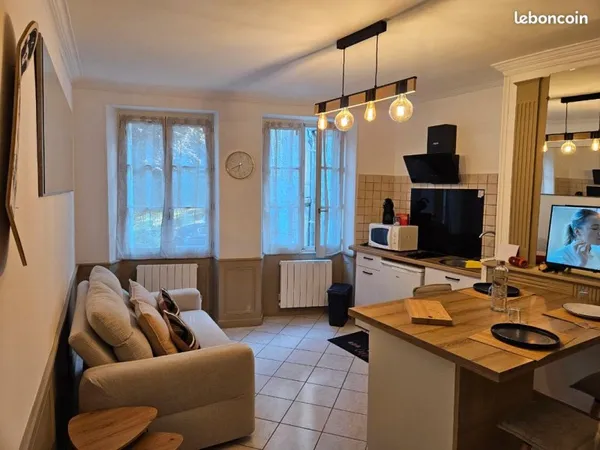 Loue appartement F1 meublé Centre-ville de Guéret