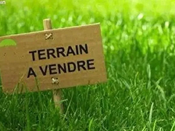 TERRAIN CONSTRUCTIBLE 435M² FACADE DE 23METRES