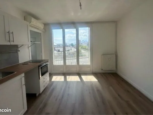 T2 - rue des alliées