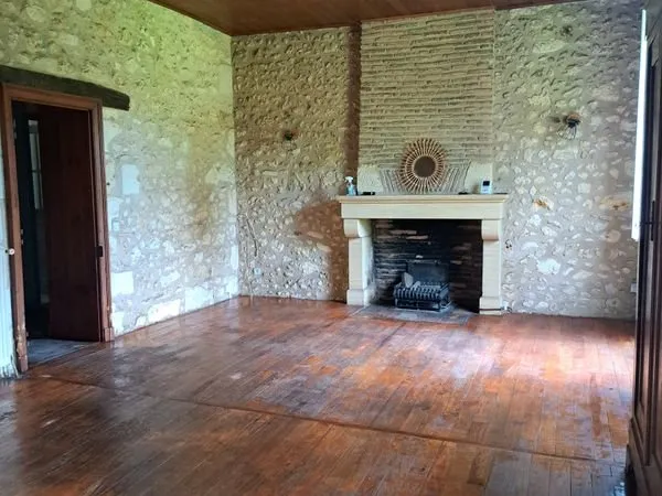 Particulier vend Maison de bourg à Mussidan ( 24)