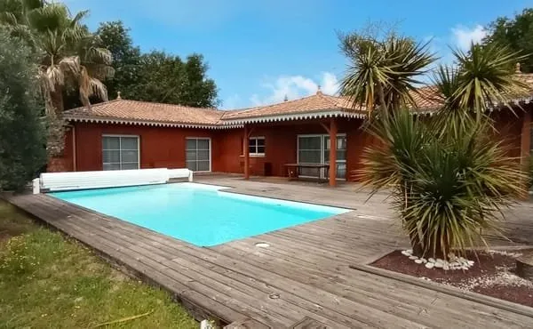 Belle villa bois familiale à Lège