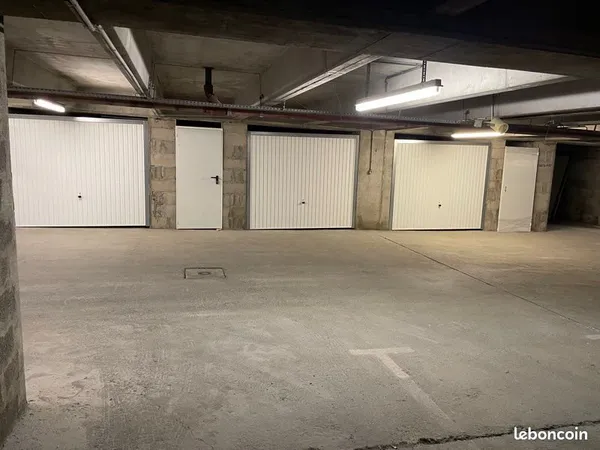 Garage dans parking sécurisé