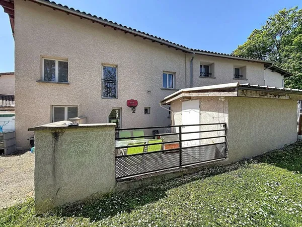 Charmante Maison de 147m² à Saint Jean de Niost, 4 chambres, terrasse, deux abris voiture
