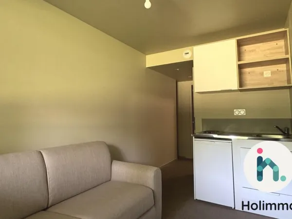 Studio 1 pièce 12 m²