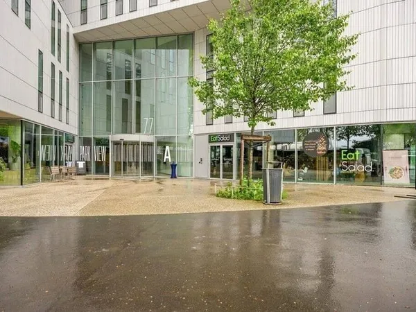 Bureaux 1617 m²