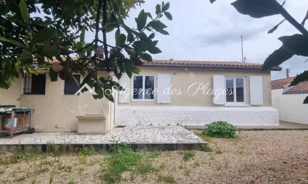 MAISON A ROYAN