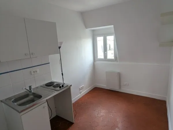 Loue Studio non-meublé -10m² - Asnières Gare-Mairie