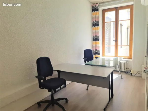 Location bureaux 85 m² Lyon 3 non meublés (proche Saxe-Gambetta / Guillotière)