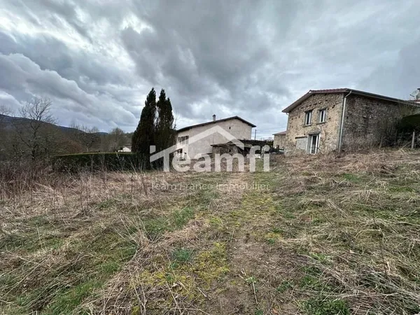 MAISON A RESTAURER TERRAIN VUE DEGAGEE
