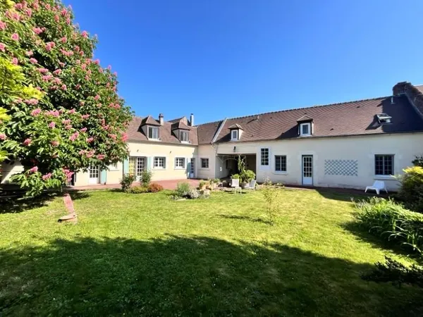 Belle Propriété de charme avec dépendance attenante aménagée