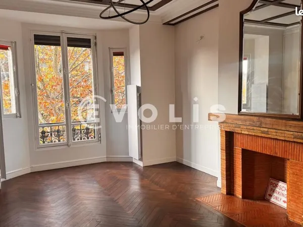 Bureaux 214 m²