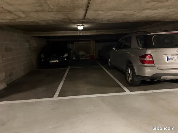 Place de parking à louer 75011