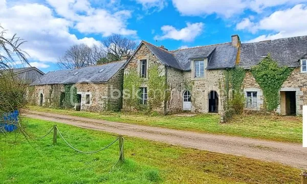 Maison 8 pièces 260 m²