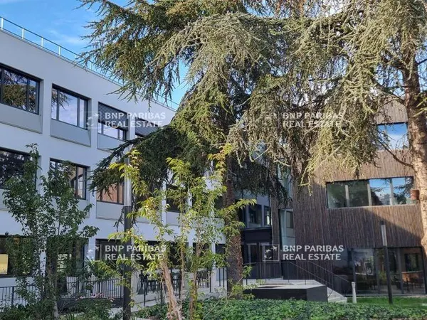 Bureaux 4785 m²