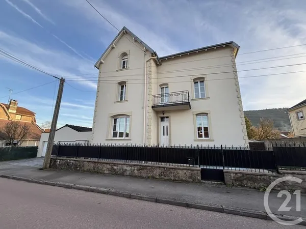 Maison 8 pièces 240 m²