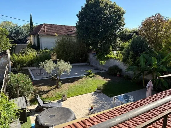Maison de charme proche des commerces