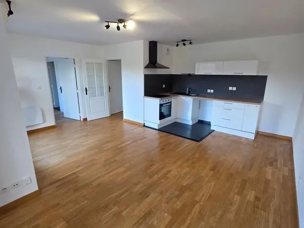 Nantes - T2 lumineux avec garage - Quartier calme