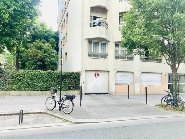 PARIS 13e - PLACE DE PARKING - 10,20 m²