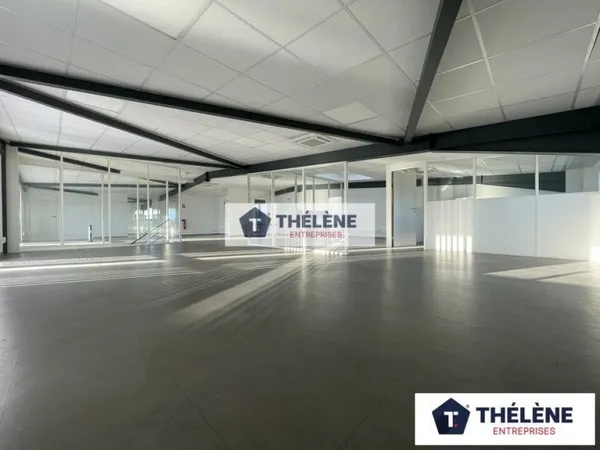 Bureaux 300 m²