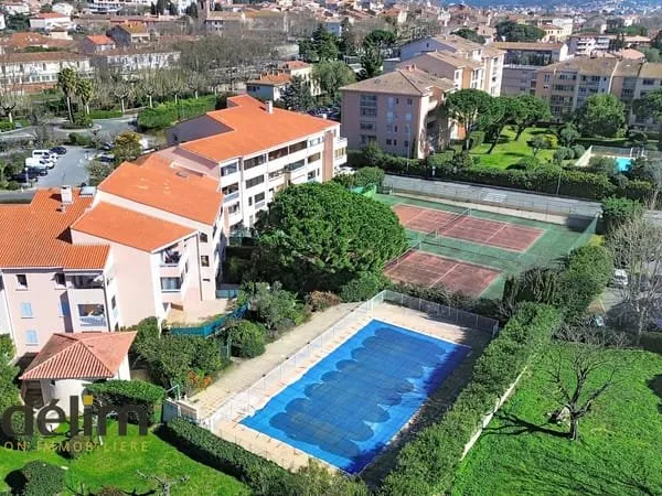 DERNIER ETAGE 2P PROCHE BASE NATURE