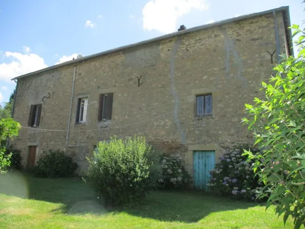 MORVAN, MAISON RURALE AVEC GRANGE ET PARC D'AGREMENT