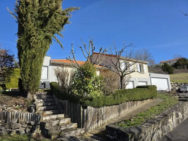 Belle villa sur les hauteurs de La Roche-Blanche