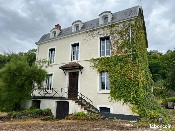 10 MIN MONTBARD AISY SUR ARMANCON Belle propriété avec jardin