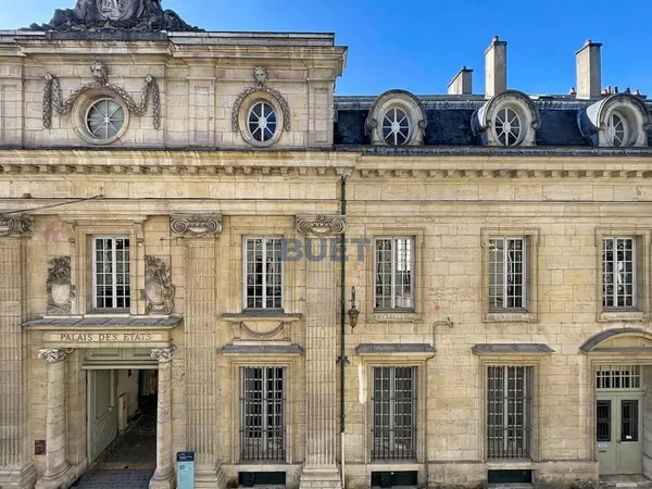 CENTRE HISTORIQUE - A DEUX PAS DU QUARTIER DES ANTIQUAIRES