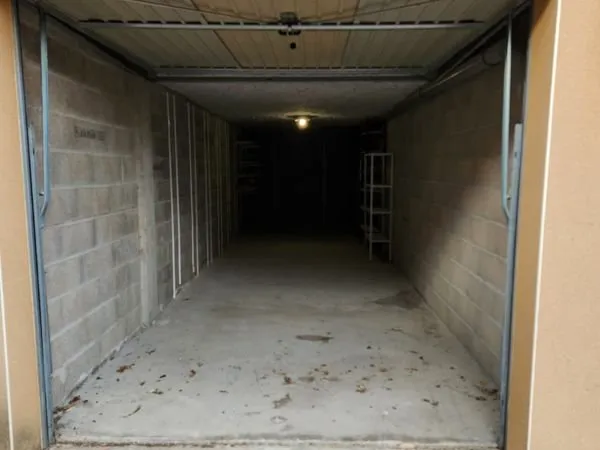 GARAGE DE 25 m2