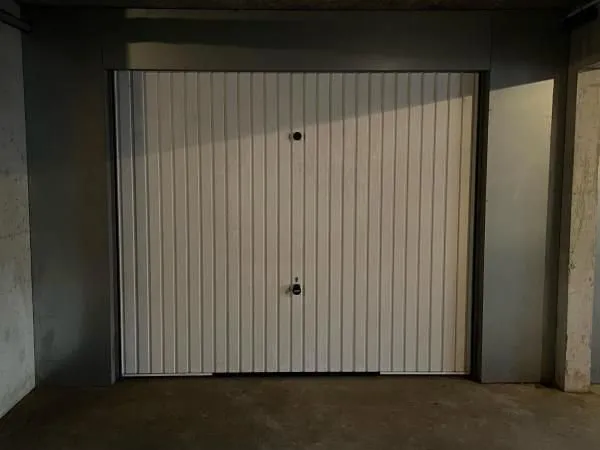 Garage/box 23 m² Feuquieres