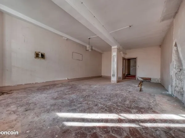 Appartement à rénover - Centre-ville d'Étampes